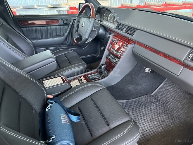 Mercedes E 500 1993, 168,542 km - 5.0 л - Bakı