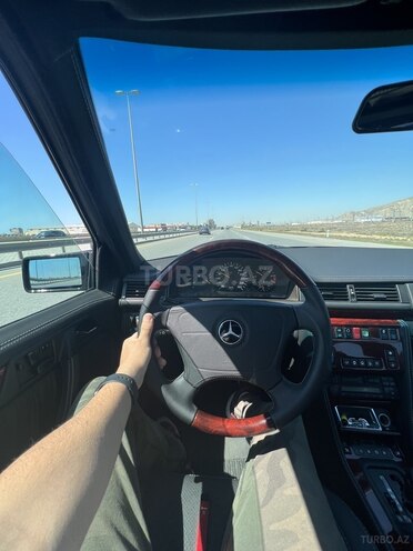 Mercedes E 500 1993, 168,542 km - 5.0 л - Bakı