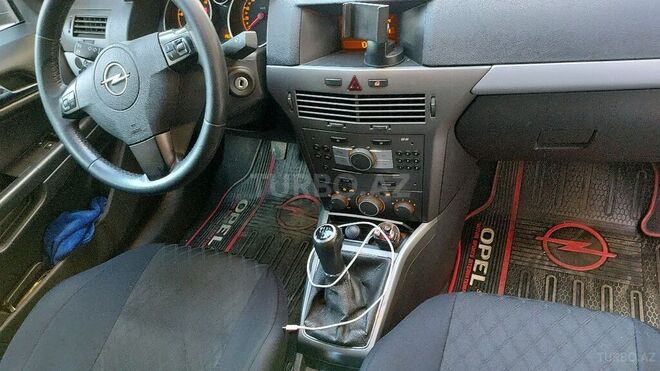 Opel Astra 2006, 192,000 km - 1.3 l - Bakı