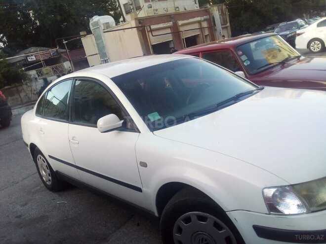 Volkswagen Passat 1999, 200,000 km - 1.8 л - Bakı