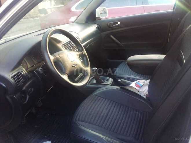 Volkswagen Passat 1999, 200,000 km - 1.8 л - Bakı