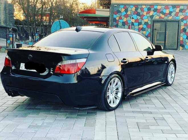 BMW 525 2005, 285,000 km - 2.5 l - Bakı