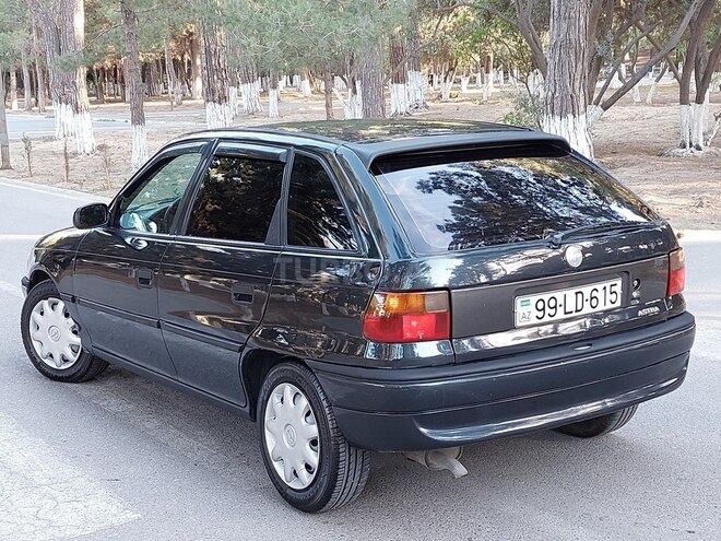 Opel Astra 1997, 245,000 km - 1.6 l - Sumqayıt