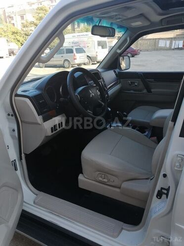 Mitsubishi Pajero 2008, 149,000 km - 3.0 л - Bakı