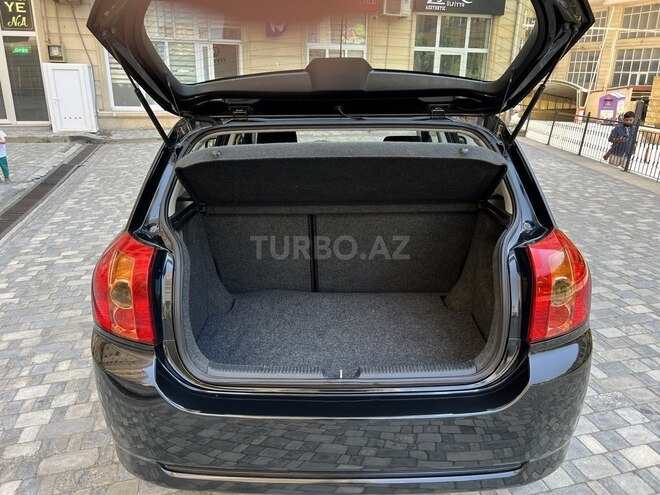 Toyota Corolla 2005, 183,000 km - 1.4 л - Bakı