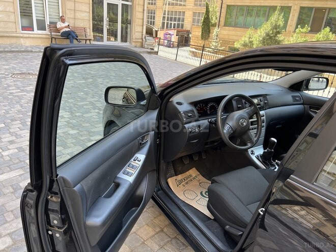 Toyota Corolla 2005, 183,000 km - 1.4 л - Bakı