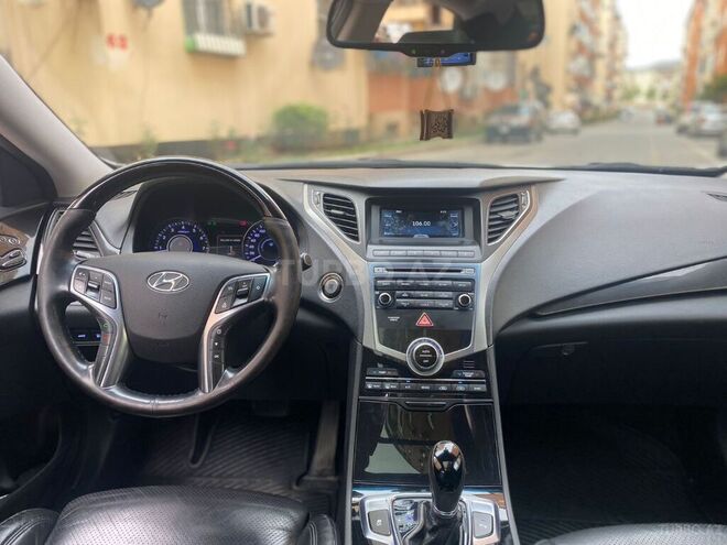 Hyundai Grandeur 2014, 86,600 km - 2.4 л - Bakı