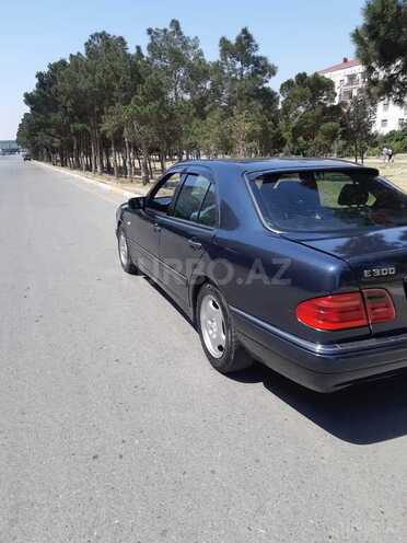 Mercedes E 290 1996, 386,445 km - 2.9 l - Sumqayıt