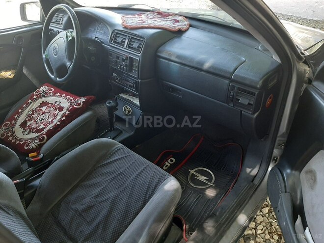 Opel Vectra 1994, 340,000 km - 2.0 l - Bakı