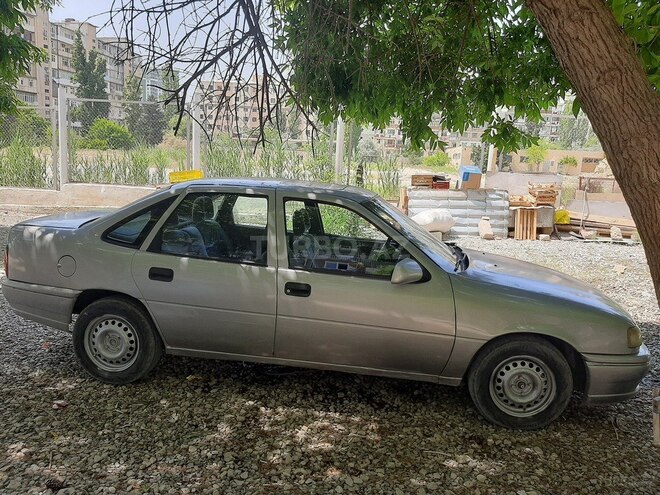 Opel Vectra 1994, 340,000 km - 2.0 l - Bakı