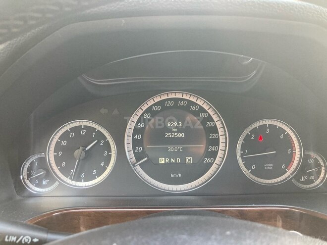 Mercedes E 220 2009, 252,000 km - 2.2 l - Bakı
