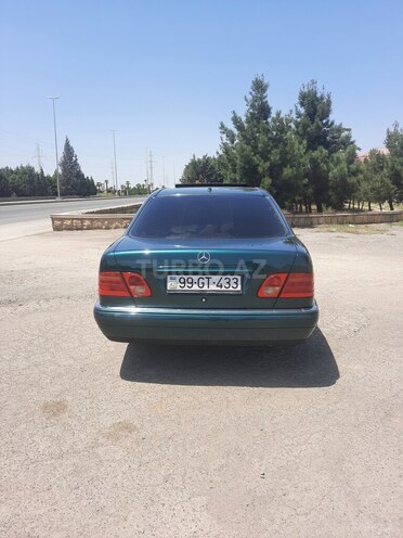 Mercedes E 240 1999, 237,000 km - 2.4 l - Gəncə