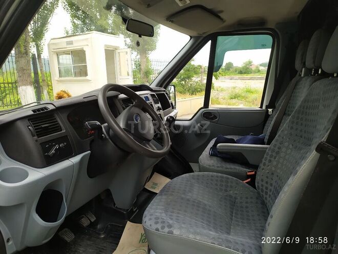 Ford Transit 2008, 209,000 km - 2.4 л - Quba