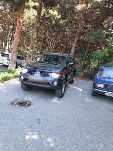 Mitsubishi L200 2007, 231,400 km - 2.5 l - Bakı