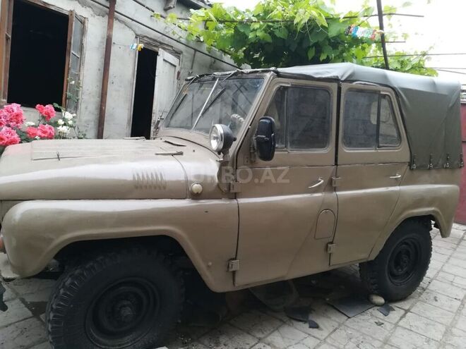 UAZ 469 1990, 500,000 km - 2.5 l - Qusar