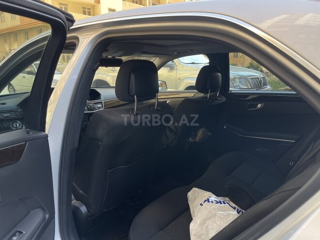 Mercedes E 220 2011, 281,000 km - 2.2 l - Bakı