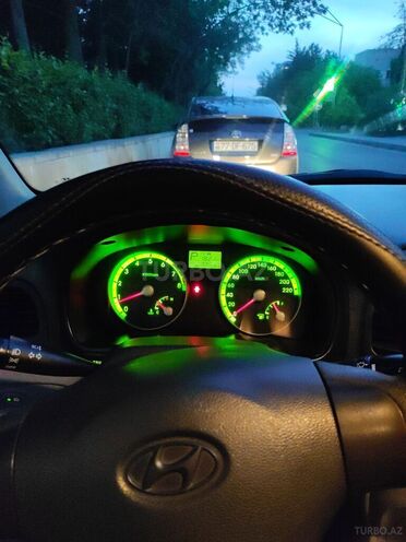 Hyundai Accent 2008, 290,000 km - 1.4 л - Bakı