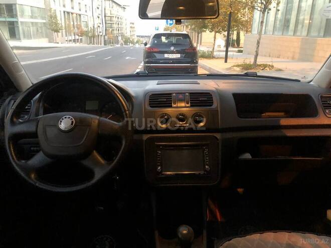 Skoda Fabia 2011, 279,000 km - 1.2 l - Bakı