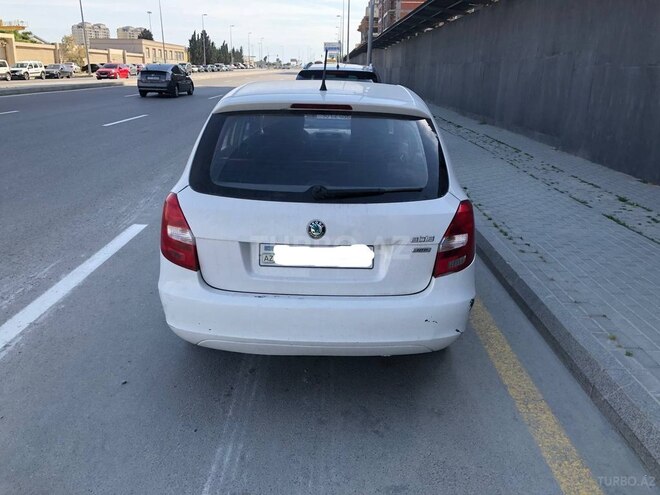 Skoda Fabia 2011, 279,000 km - 1.2 l - Bakı