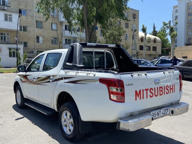 Mitsubishi L200 2018, 137,000 km - 2.4 l - Bakı