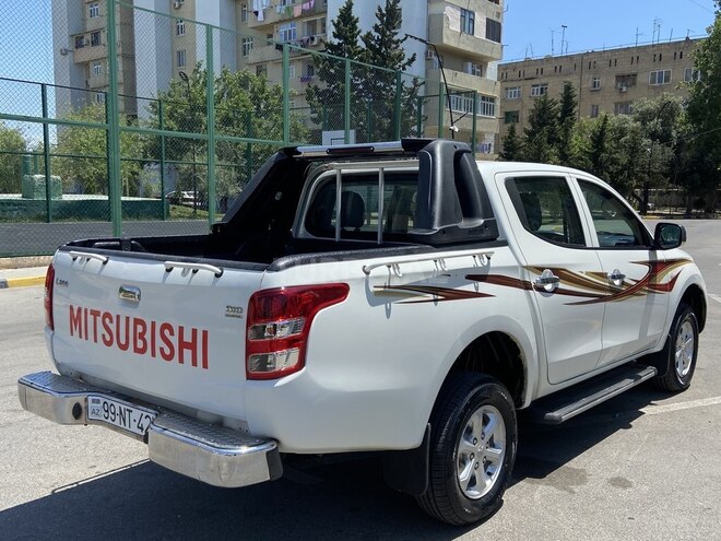 Mitsubishi L200 2018, 137,000 km - 2.4 l - Bakı