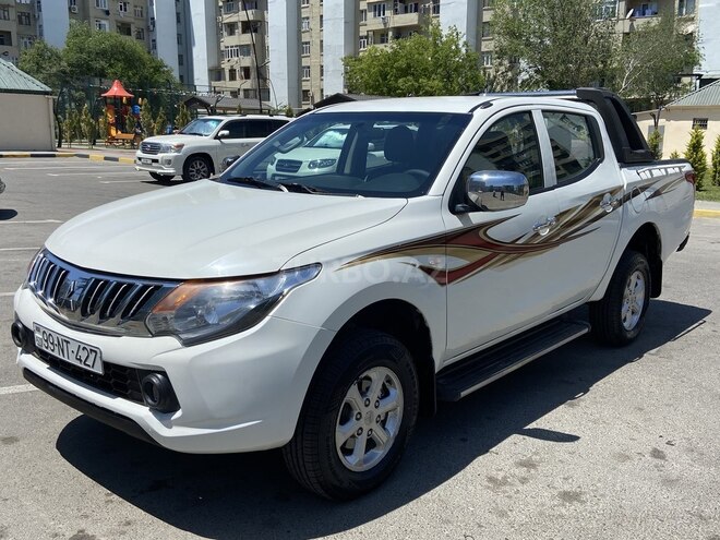 Mitsubishi L200 2018, 137,000 km - 2.4 l - Bakı