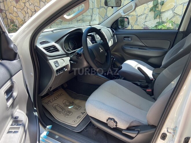 Mitsubishi L200 2018, 137,000 km - 2.4 l - Bakı
