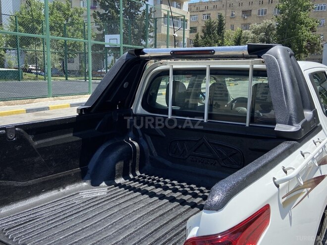 Mitsubishi L200 2018, 137,000 km - 2.4 l - Bakı
