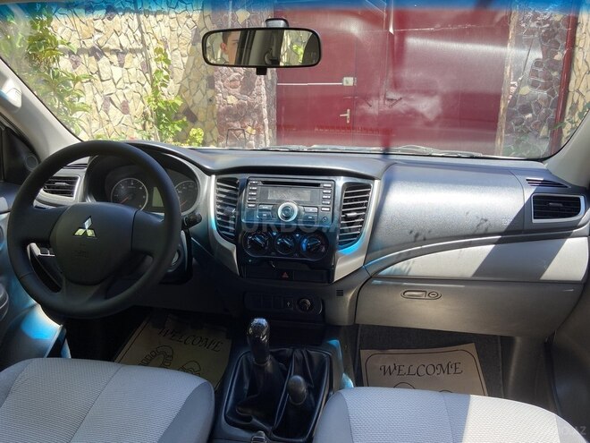 Mitsubishi L200 2018, 137,000 km - 2.4 l - Bakı