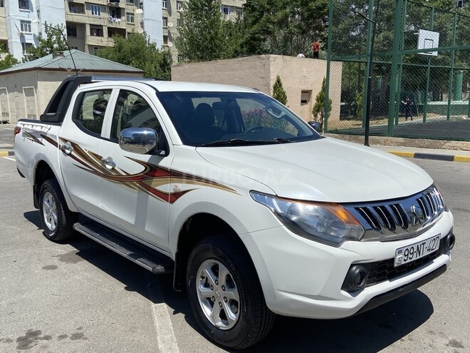 Mitsubishi L200 2018, 137,000 km - 2.4 l - Bakı