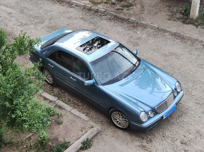 Mercedes E 240 2000, 207,000 km - 2.4 l - Gəncə