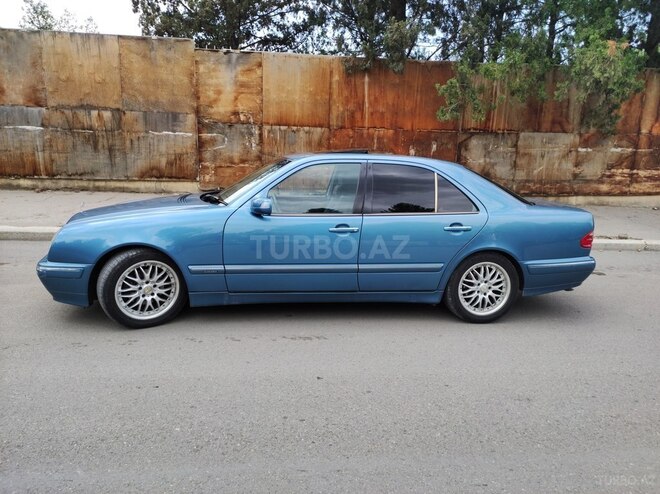 Mercedes E 240 2000, 207,000 km - 2.4 l - Gəncə