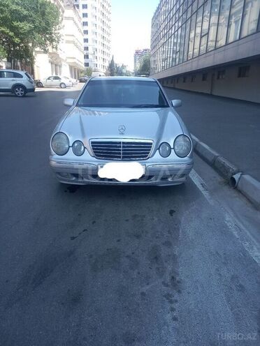 Mercedes E 220 2000, 250,000 km - 2.2 l - Bakı