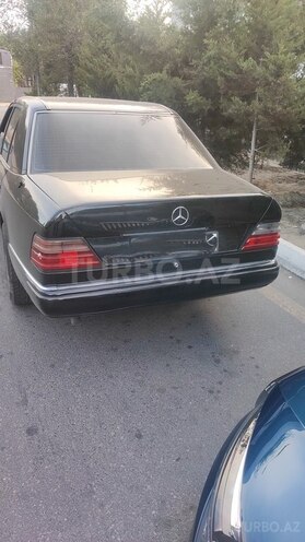 Mercedes E 200 1993, 200,000 km - 2.0 l - Sumqayıt