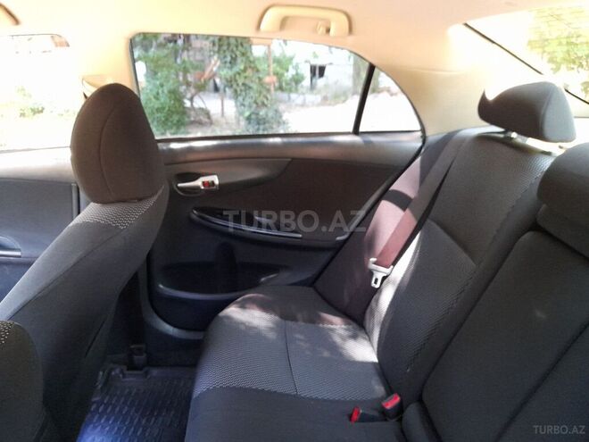 Toyota Corolla 2011, 169,000 km - 1.6 l - Bakı