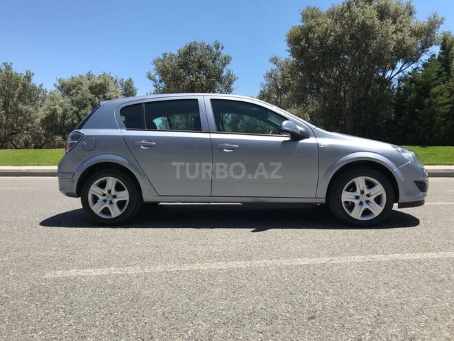 Opel Astra 2010, 182,900 km - 1.3 l - Bakı