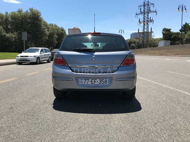 Opel Astra 2010, 182,900 km - 1.3 l - Bakı