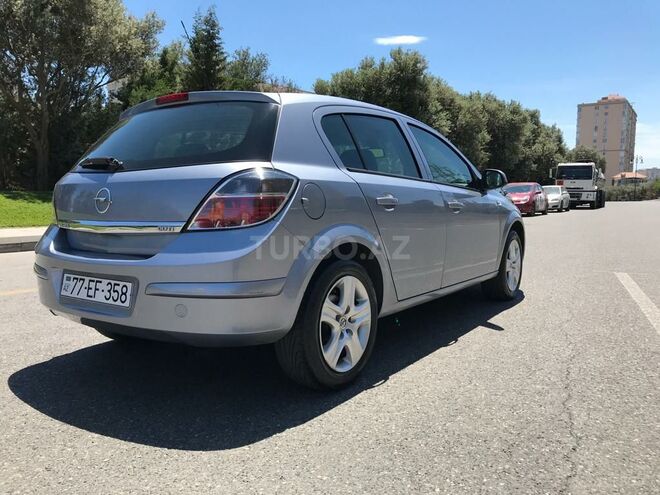 Opel Astra 2010, 182,900 km - 1.3 l - Bakı
