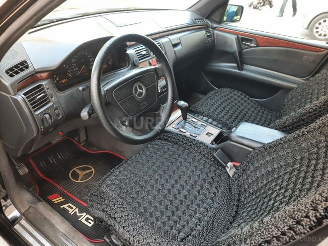 Mercedes E 220 1996, 322,000 km - 2.2 l - Sumqayıt