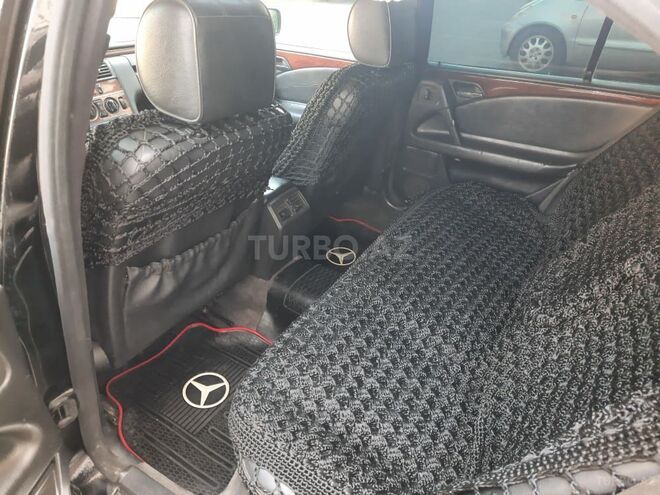Mercedes E 220 1996, 322,000 km - 2.2 l - Sumqayıt