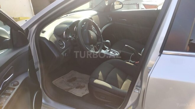 Chevrolet Cruze 2015, 365,000 km - 1.4 l - Liman
