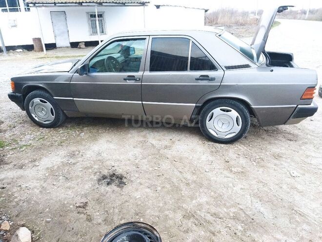 Mercedes 190 1991, 456,369 km - 2.0 л - Şirvan