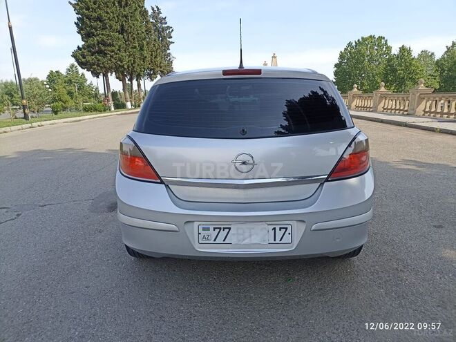 Opel Astra 2004, 214,000 km - 1.4 l - Qazax