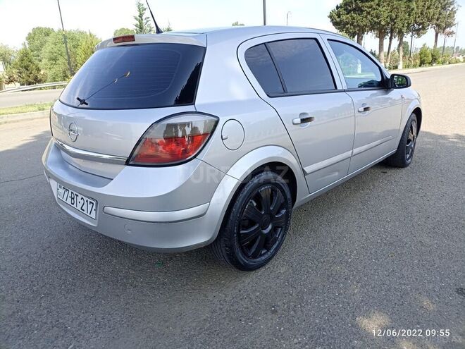 Opel Astra 2004, 214,000 km - 1.4 l - Qazax