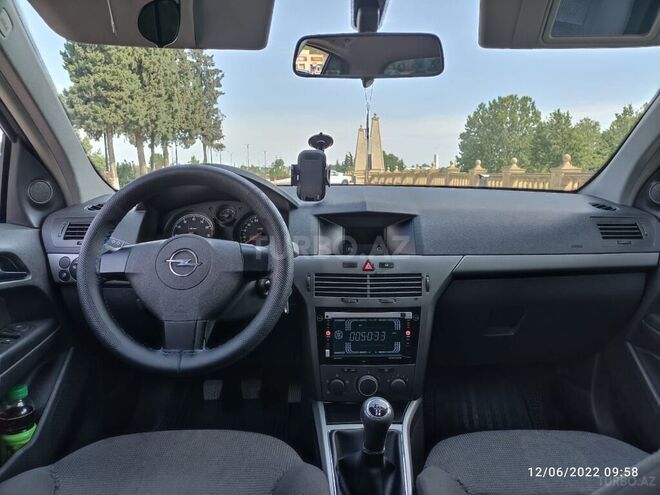 Opel Astra 2004, 214,000 km - 1.4 l - Qazax