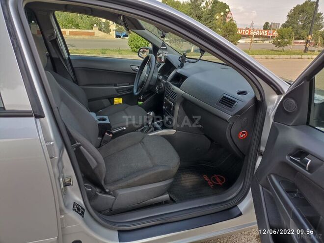 Opel Astra 2004, 214,000 km - 1.4 l - Qazax