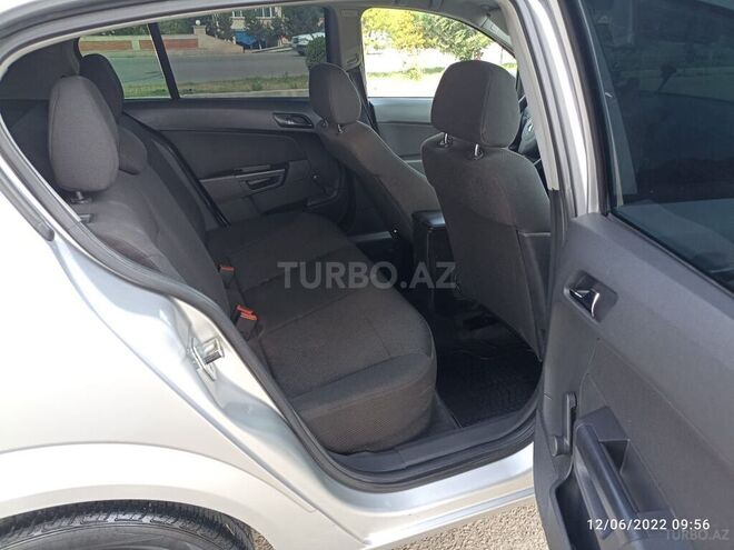 Opel Astra 2004, 214,000 km - 1.4 l - Qazax