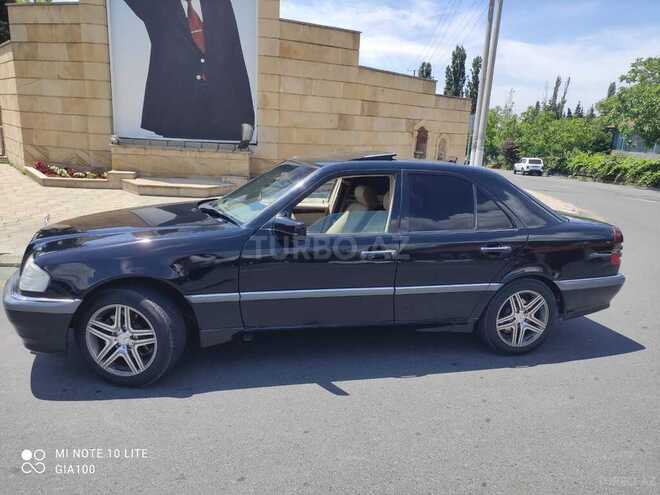 Mercedes C 230 1999, 250,000 km - 2.3 l - Qax