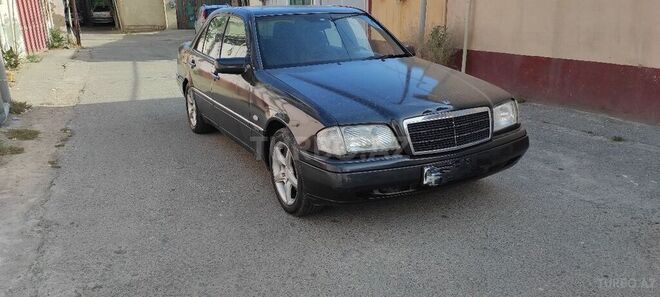Mercedes C 220 1995, 310,000 km - 2.2 l - Bakı