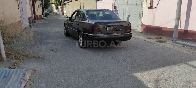 Mercedes C 220 1995, 310,000 km - 2.2 l - Bakı